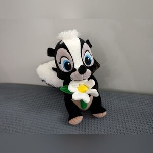 BNWT Disney store authentic Bambi "Flower" the skunk plush